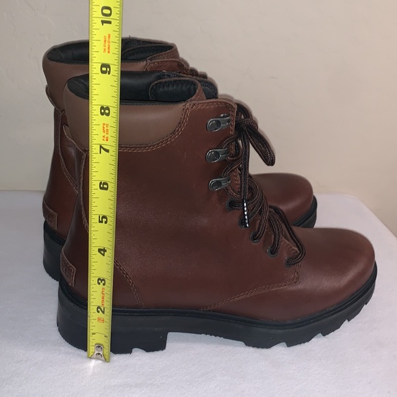 SOREL LENNOX LACE BRAND NEW SIZE 10.5 GORGEOUS LEATHER WATERPROOF BOOTS - Picture 13 of 14